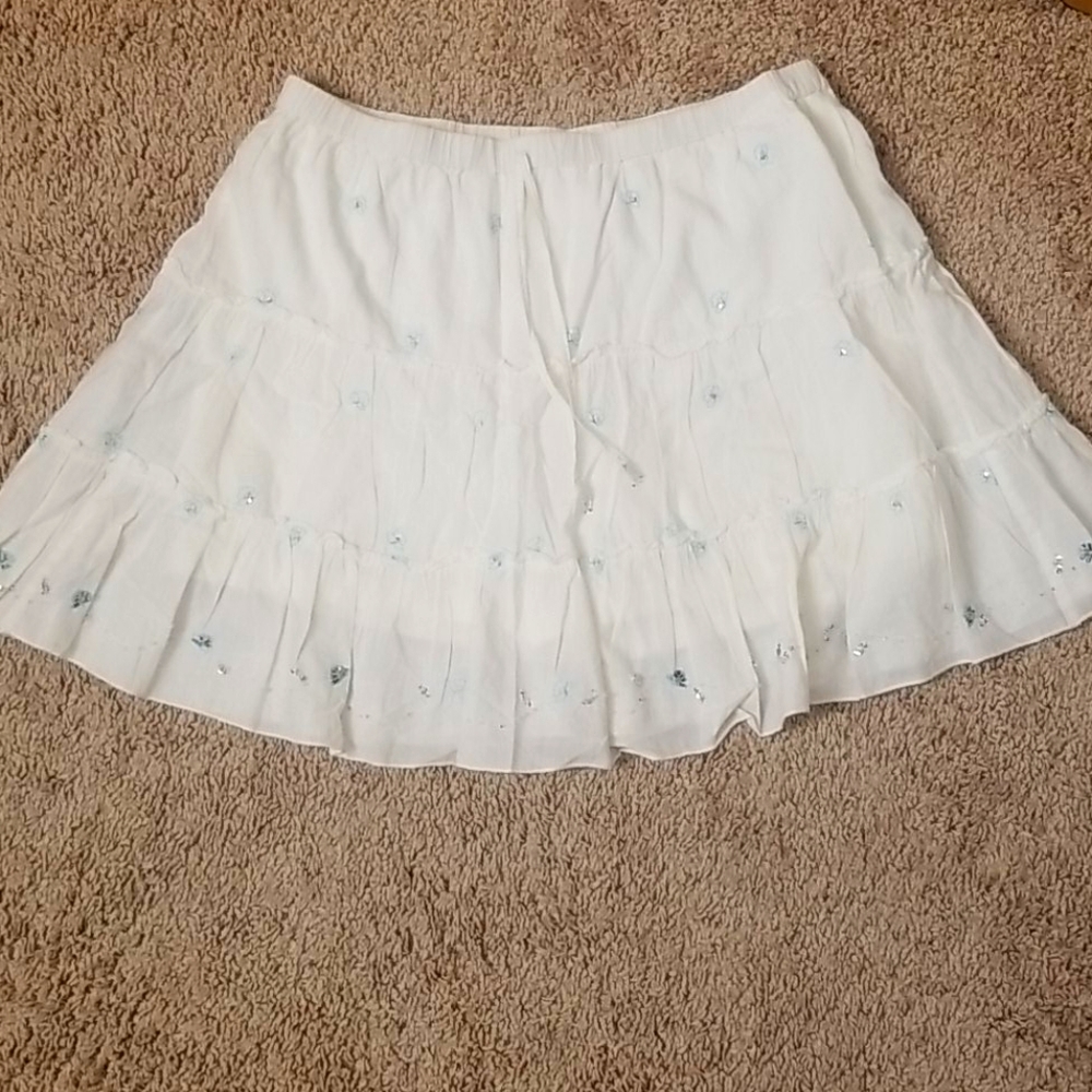 Juniors floral skirt